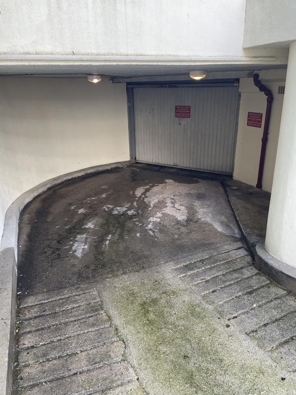 Parking / Garage - 13 m²