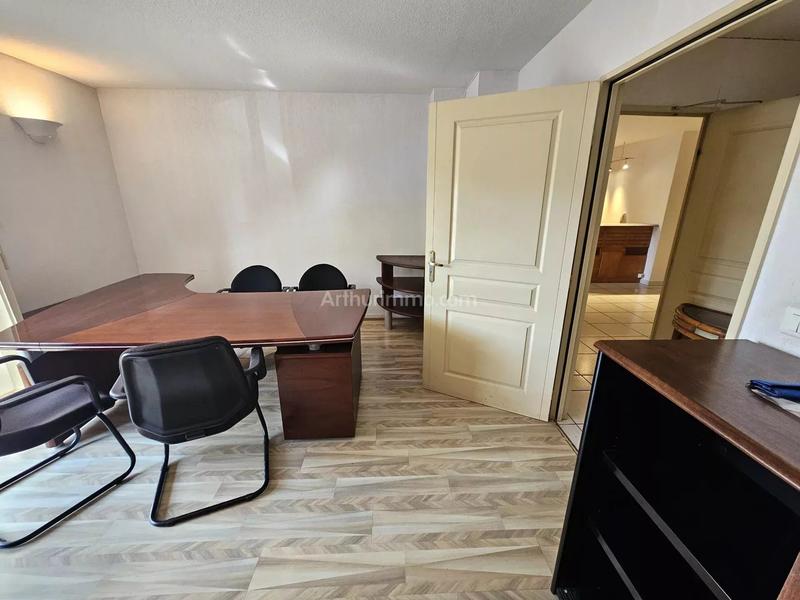 Bureau - 215 m² - 14 pièces