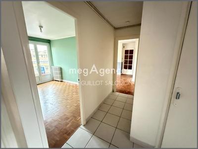 Appartement - 83 m² - 5 pièces
