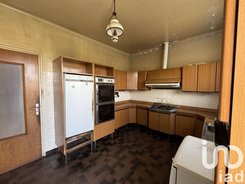 Maison - 210 m² - 9 pièces