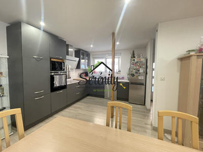 Maison - 90 m² - 5 pièces