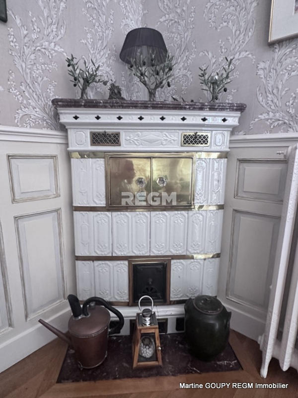 Maison - 290 m² - 11 pièces