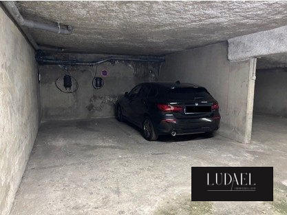Parking / Garage - 10 m²
