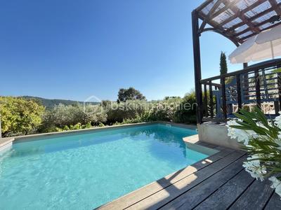 Maison - 96 m² - 4 pièces