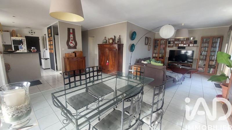 Maison - 93 m² - 5 pièces