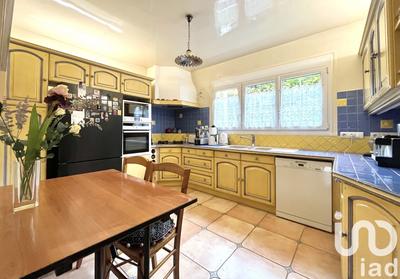 Maison - 140 m² - 6 pièces