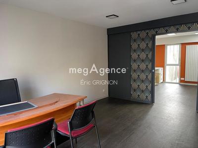 Local commercial - 117 m² - 6 pièces