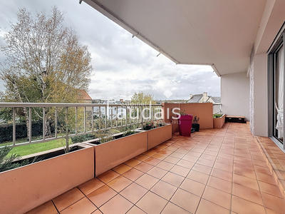 Appartement - 84 m² - 3 pièces