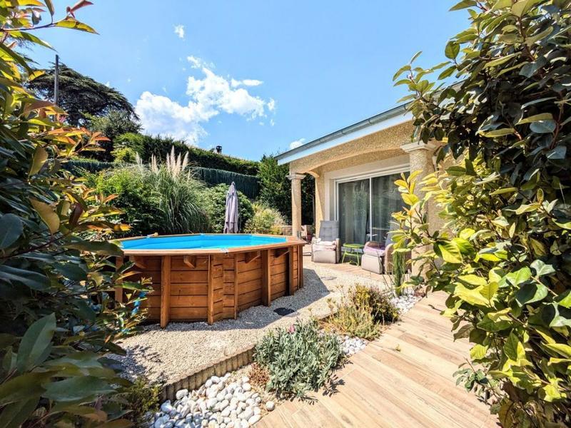 Villa - 100 m² - 6 pièces