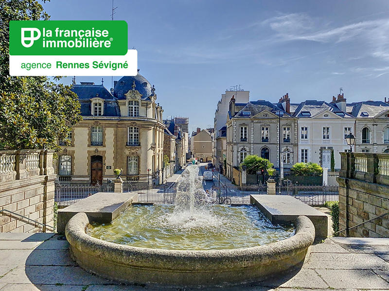 Maison - 265 m² - 10 pièces