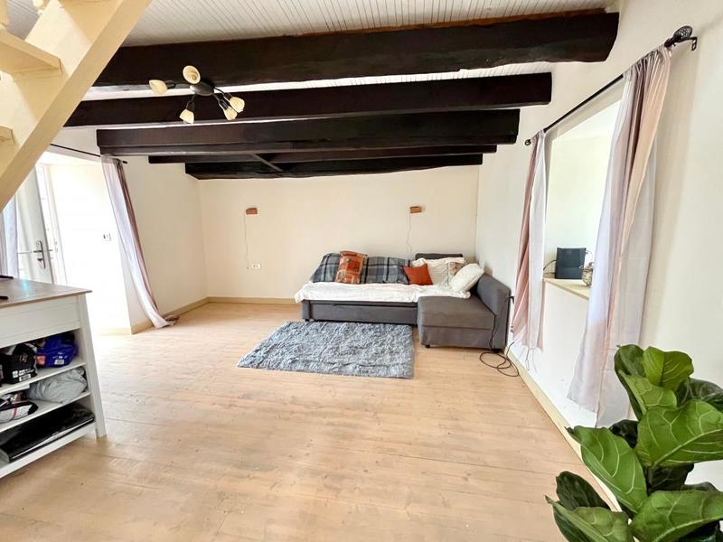 Maison - 230 m² - 7 pièces