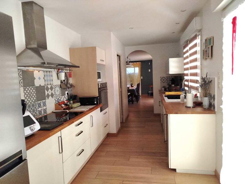 Maison - 260 m² - 12 pièces