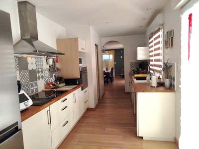 Maison - 260 m² - 12 pièces