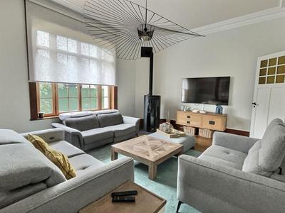 Propriété - 425 m² - 13 pièces