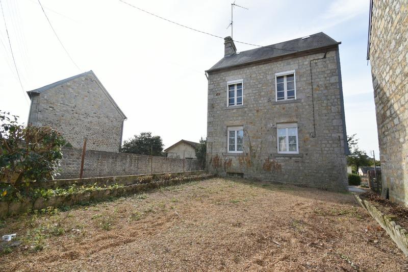 Maison - 74 m² - 6 pièces