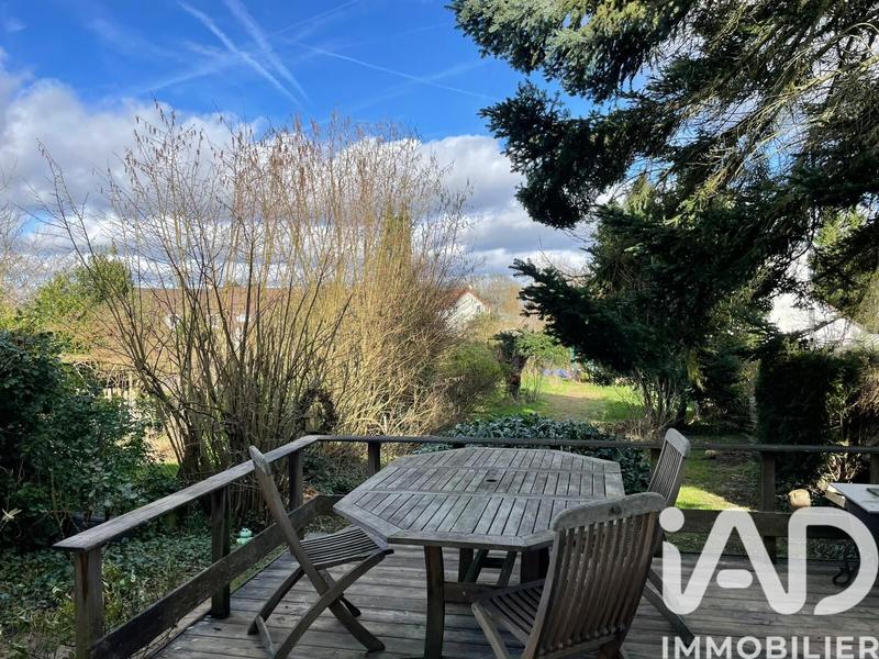 Maison - 211 m² - 7 pièces