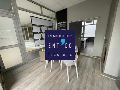 Local commercial - 82 m² - 4 pièces