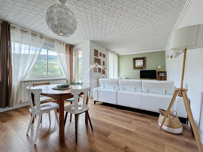 Appartement - 81 m² - 4 pièces