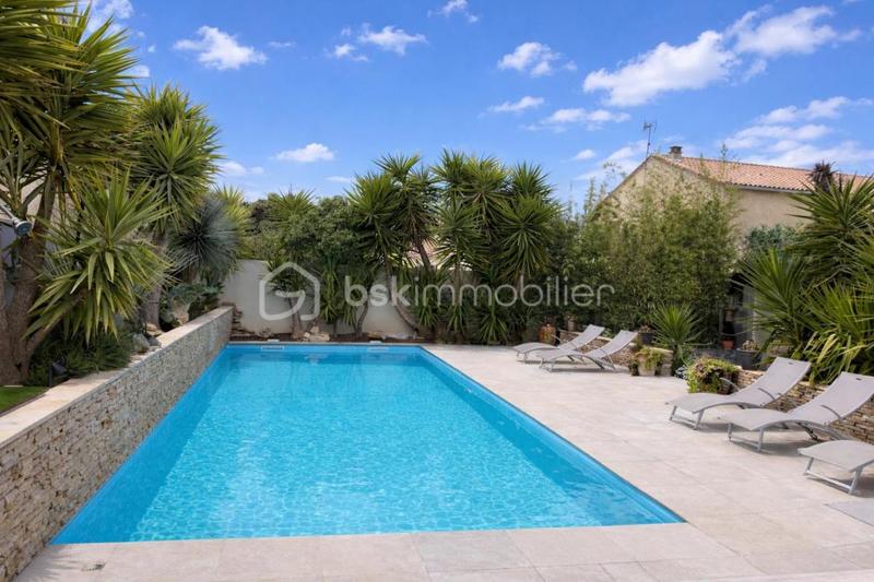 Villa - 202 m² - 10 pièces