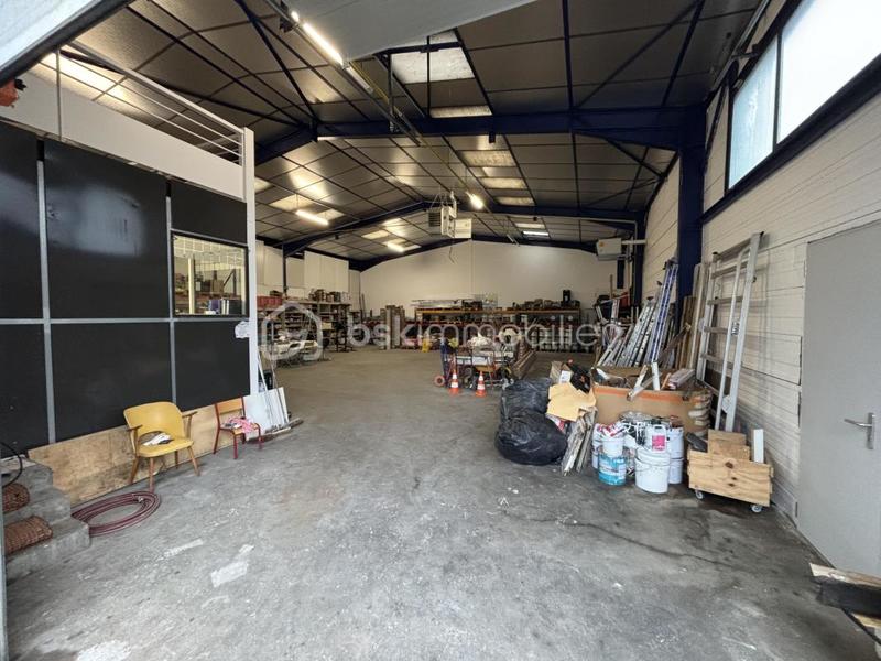 Local d'activité / Entrepôt - 280 m² - 3 pièces