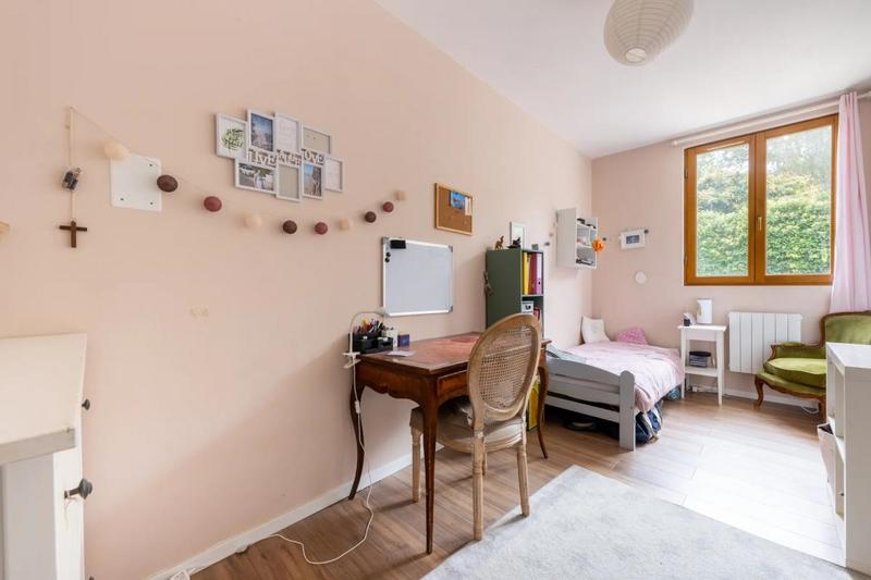 Maison - 260 m² - 12 pièces