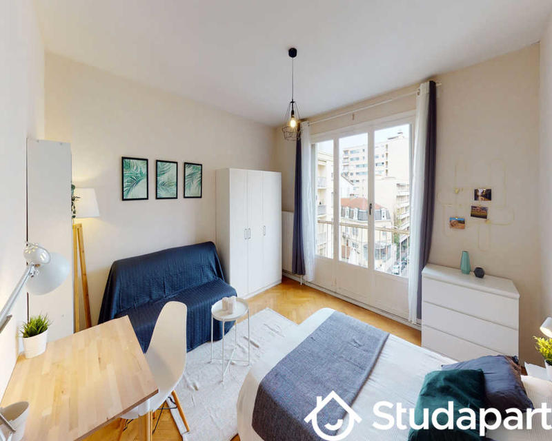 Chambre - 70 m² - 1 pièce