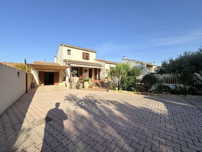 Maison traditionnelle - 111 m² - 4 pièces