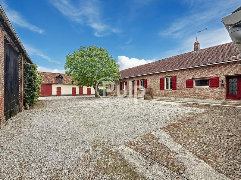 Corps de ferme - 242 m² - 14 pièces