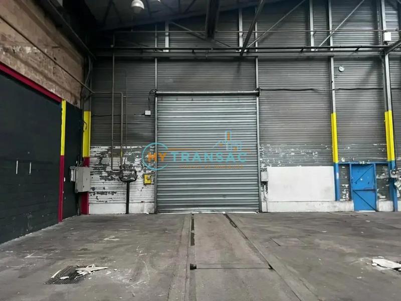 Local d'activités - 1 600 m²