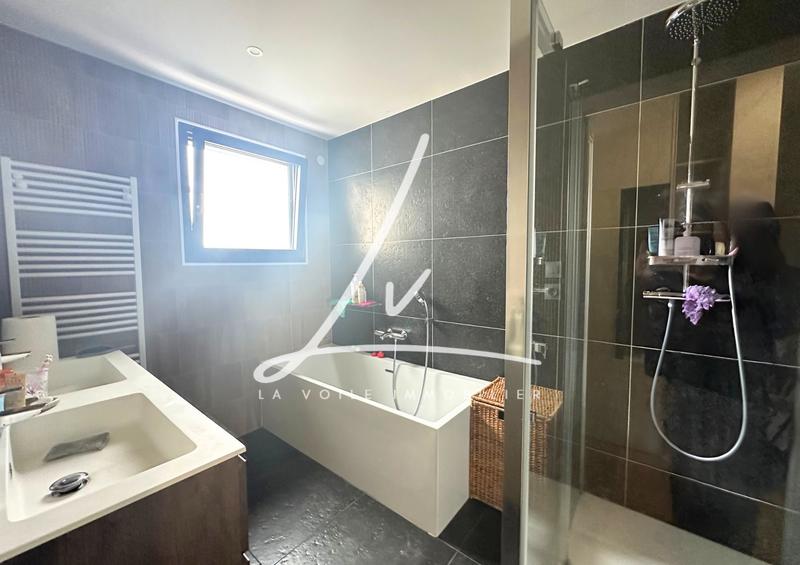 Maison - 138 m² - 6 pièces