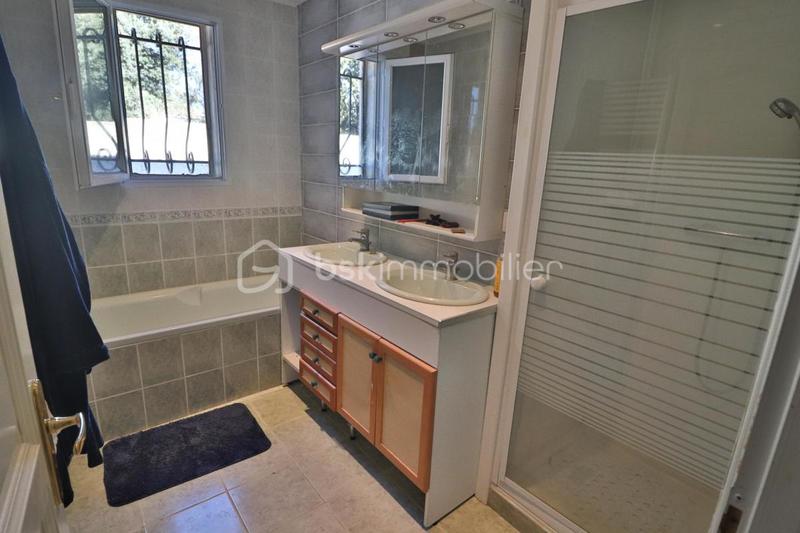 Maison - 158 m² - 6 pièces