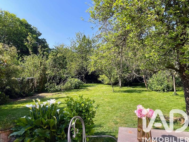 Maison - 365 m² - 12 pièces