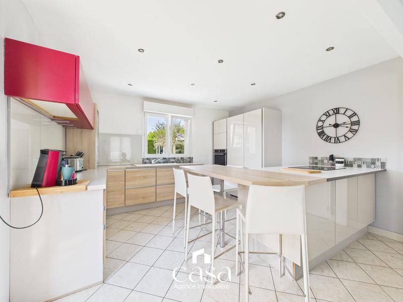 Maison - 137 m² - 6 pièces