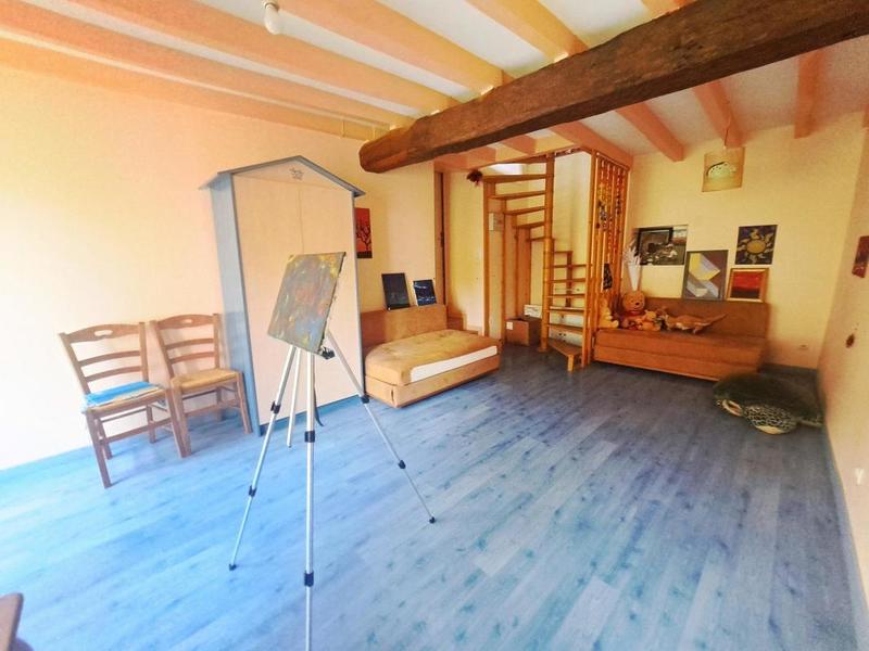 Maison - 143 m² - 7 pièces
