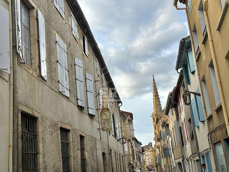 Maison - 400 m² - 20 pièces