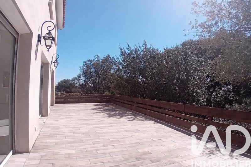 Maison - 122 m² - 4 pièces