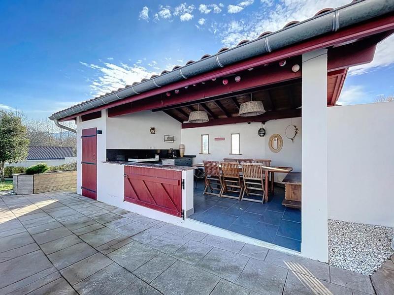 Maison - 183 m² - 5 pièces