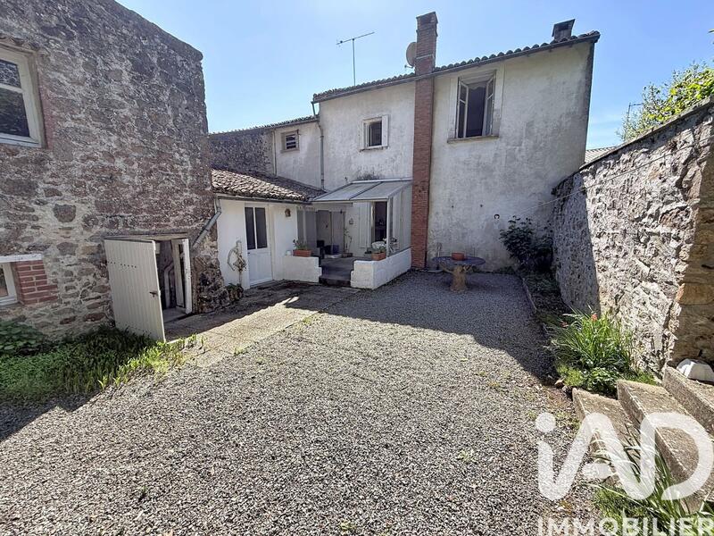 Maison - 189 m² - 6 pièces