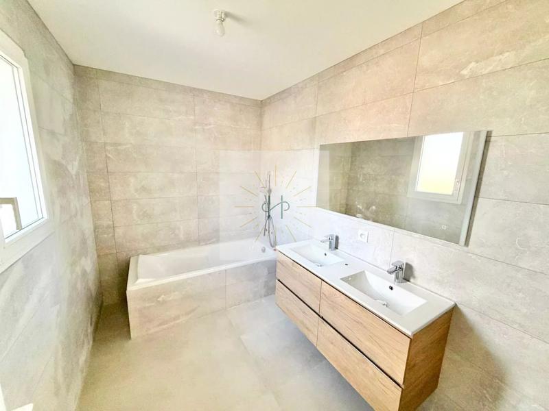 Maison - 118 m² - 4 pièces