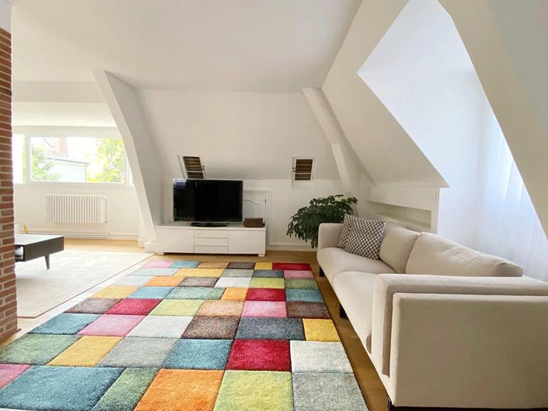 Maison - 305 m² - 6 pièces