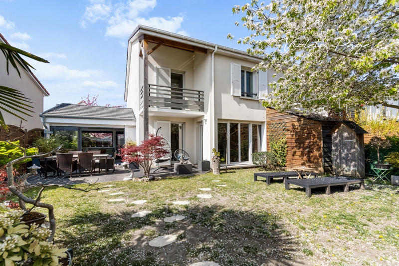 Maison - 140 m² - 7 pièces