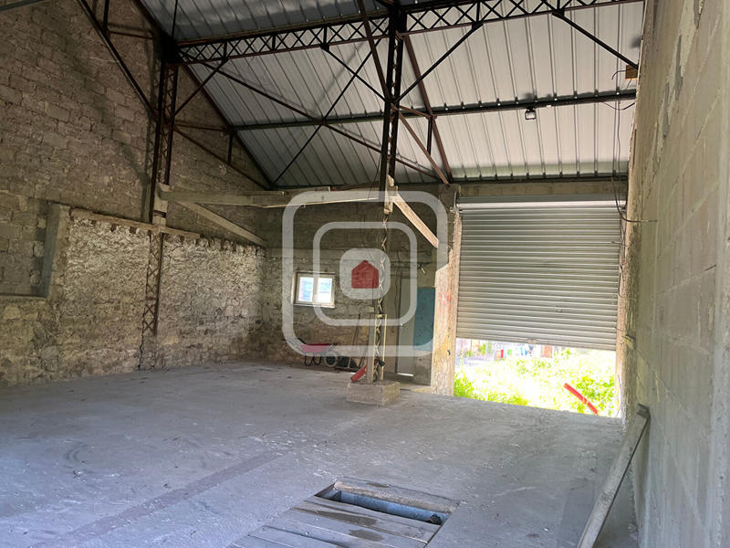 Maison - 209 m² - 3 pièces