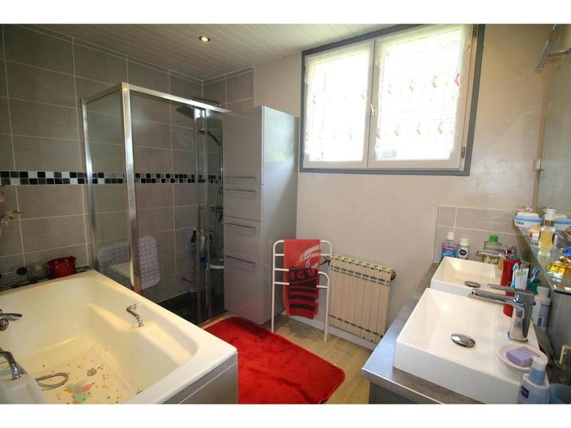 Maison - 147 m² - 8 pièces