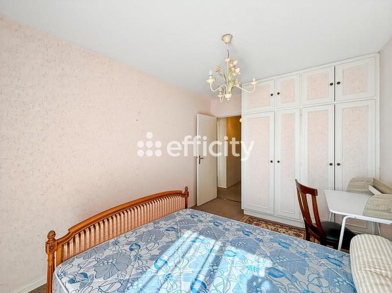 Appartement - 100 m² - 5 pièces