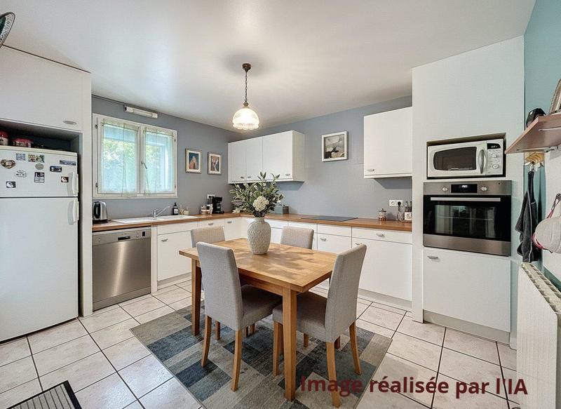 Maison traditionnelle - 150 m² - 5 pièces