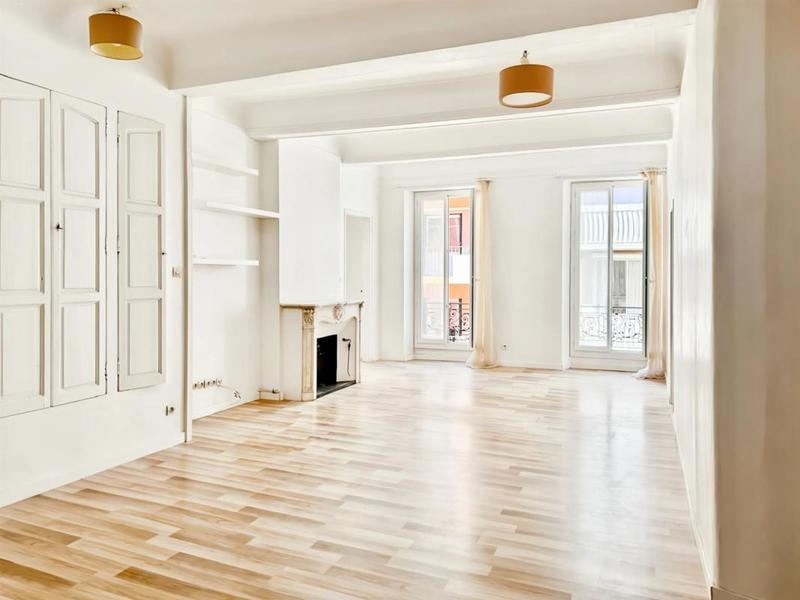 Appartement - 81 m² - 3 pièces