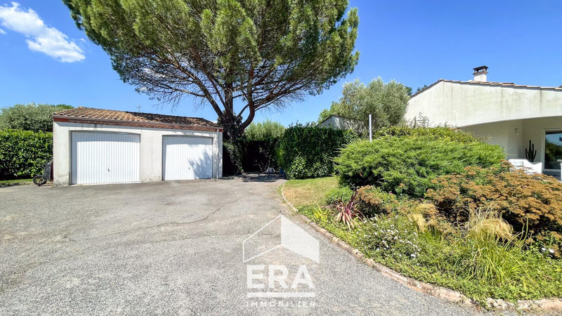 Maison - 260 m² - 8 pièces