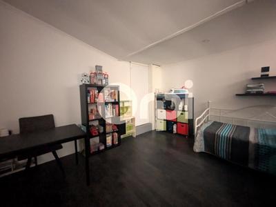 Maison - 102 m² - 4 pièces