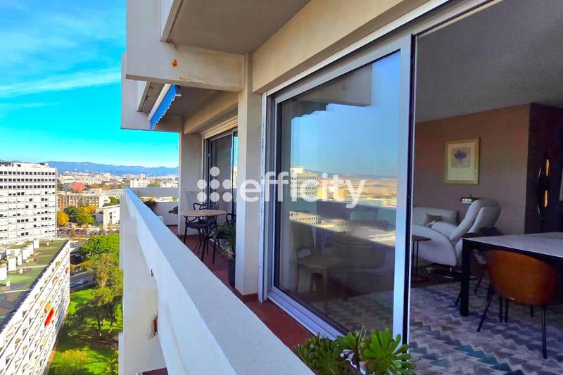 Appartement bourgeois - 121 m² - 4 pièces