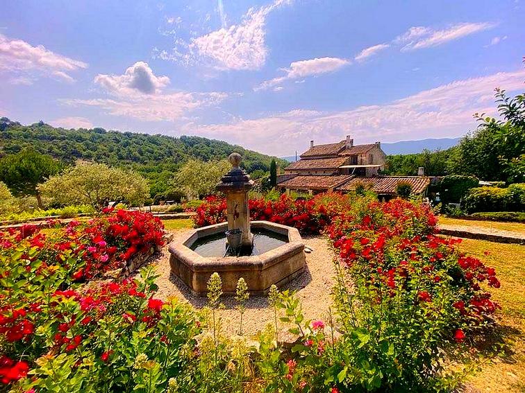 Demeure - 330 m² - 12 pièces